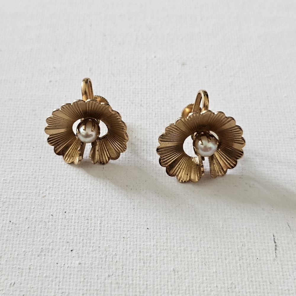 Vintage Gold And Faux Pearl Screw Back Earrings